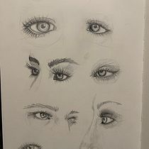 3 Selbstporträts im Skizzenbuch als Abschlussprojekt. Een project van  Schetsen,  Tekening,  Portrettekening,  Artistieke tekening y Sketchbook van Andrea Gunkler - 02.12.2021