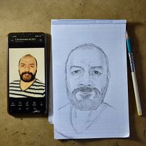 Mi Proyecto del curso: Retrato realista a lápiz: captura historias y emociones. Traditional illustration, Pencil Drawing, Drawing, Portrait Drawing, and Realistic Drawing project by Carlos de la Colina - 12.03.2021