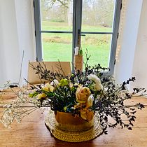 Un test dans le cadre du cours Décor floral : compositions joyeuses et colorées. Interior Design, L, scape Architecture, Decoration, DIY, Floral, and Plant Design project by chloefarman88 - 12.05.2021