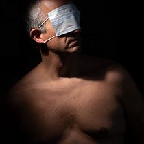 Il mio progetto del corso: Introduzione al ritratto fotografico concettuale. Photograph, Photograph, Post-production, Portrait Photograph, Photographic Lighting, Studio Photograph, Fine-Art Photograph, and Self-Portrait Photograph project by sergiomoro.geo - 12.06.2021