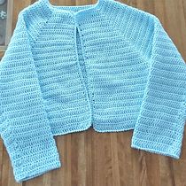 My project in  Top-Down: One-Piece Crocheted Garments  course. Un progetto di Fashion design, Fiber Art, DIY e Uncinetto di clabernard148 - 06.12.2021