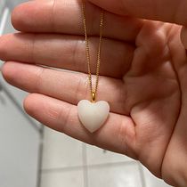 Mi Proyecto del curso: Diseño de joyería en resina. Design de acessórios, Artesanato, Design de joias, e DIY projeto de Kira Zuzolo - 08.12.2021