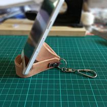 Mi Proyecto del curso: Diseño de accesorios en cuero sin costuras. Un proyecto de Diseño de complementos, Artesanía, Diseño y Costura de Silvana Cuello - 11.12.2021