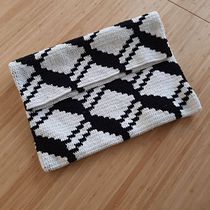 My project in Crochet Pattern Design: Find Your Signature Style course. Un progetto di Design di accessori, Pattern design, Fiber Art, DIY e Uncinetto di Regina Raycheva - 06.12.2021