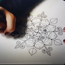 My project in The Art of Mandala Drawing: Create Geometric Patterns course. Drawing & Ink Illustration project by Heidi Hirano - 12.13.2021