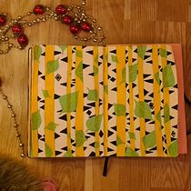 My project in Botanical Patterns in a Sketchbook: Conquer the Blank Page course. Ilustração tradicional, Pattern Design, Ilustração botânica, e Sketchbook projeto de Emma Bengtsson - 13.12.2021