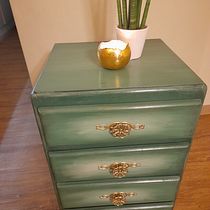 My project in Upcycling Vintage Furniture with Painting Techniques course. Arts, Crafts, Furniture Design, Making, Interior Design, Painting, DIY, Woodworking, Upc, and cling project by Vera Vermeersch - 12.15.2021