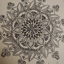 Mi Proyecto del curso: El arte de dibujar mandalas: crea patrones geométricos. Drawing & Ink Illustration project by Josue L. Lobo - 12.16.2021