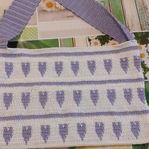 Il mio progetto del corso: Creazione di pattern a uncinetto: trova il tuo stile unico. Un progetto di Design di accessori, Pattern design, Fiber Art, DIY e Uncinetto di Stefania Rivano - 17.12.2021