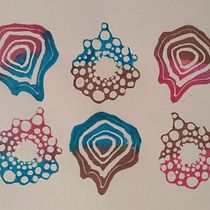 Some of my projects in Sketchbooking with Handmade Stamps course. Pattern Design, Printing, and Sketchbook project by cathalijn - 12.17.2021