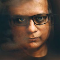 Self-Reflection Portraits. Photograph, Photograph, Post-production, Photo Retouching, Portrait Photograph, Studio Photograph, Fine-Art Photograph, Photomontage, and Self-Portrait Photograph project by E Jude - 12.20.2021