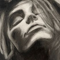My project in Artistic Charcoal Portraiture: Creating Atmosphere course. Ilustração tradicional, Artes plásticas, Desenho, Desenho de retrato, Desenho realista, e Desenho artístico projeto de Erin Hall - 20.12.2021