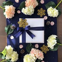 My project in Colorful Flat Lay Photography for Instagram course. Un projet de Réseaux sociaux, Photographie smartphone, Photographie numérique, Marketing mobile, Instagram, Marketing de contenu, Photographie pour Instagram, Marketing pour Instagram, Photographie lifest, le, Photographie de produits, Conception de produits, Publicité , et Design  de Meera Raman - 21.12.2021