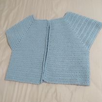 Mi Proyecto del curso:  Top-down: prendas a crochet de una sola pieza. Un progetto di Fashion design, Fiber Art, DIY, Uncinetto e Textile Design di Katherine Skorpios - 20.12.2021