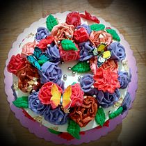 My project in Decorative Buttercream Flowers for Cake Design course. Design, and DIY project by Jaimie Saberon - 12.13.2021
