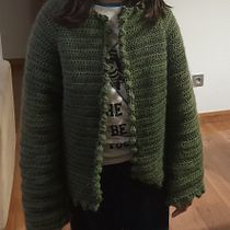 Mi Proyecto del curso:  Top-down: prendas a crochet de una sola pieza. Un progetto di Fashion design, Fiber Art, DIY, Uncinetto e Textile Design di memolemejias - 25.12.2021