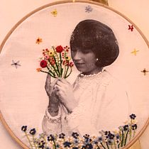 Mon projet du cours : Broderie de photos sur tissu. Photograph, Collage, Paper Craft, Printing, Embroider, DIY, and Textile Design project by kateinthecountry - 12.27.2021