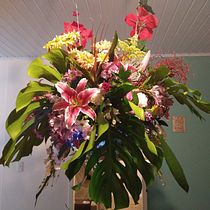 Meu projeto do curso: Design e criação de composições florais. Un progetto di Interior design, Paesaggismo, Interior Design, DIY e Design floreale e vegetale di lilian.salgado - 28.12.2021