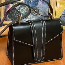 My project in Professional Leather Handbag Design course. Design, Accessor, Design, Arts, Crafts, Fashion Design, and Sewing project by Dmitriy Legotskiy - 12.23.2021