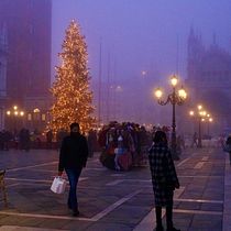 Il mio progetto del corso: Introduzione alla fotografia di strada. Venezia. Un projet de Photographie, Photographie extérieure, Photographie documentaire, Photographie lifest , et le de Fabiano Pittioni - 01.01.2022