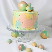 My project in Cake Design: Modern Decorating Techniques course. Design, and DIY project by Irina Øyangen - 01.02.2022