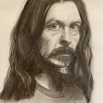 Il mio progetto del corso: Ritratto realistico con matite di grafite. Traditional illustration, Fine Arts, Sketching, Pencil Drawing, Drawing, Portrait Drawing, Realistic Drawing, Artistic Drawing, and Figure Drawing project by Diana Dirindiana - 01.05.2022