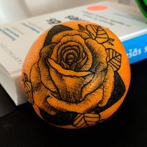 My project in Introduction to Tattooing course. Ilustração tradicional, Desenho de tatuagens e Ilustração botânica projeto de Marika Racina - 06.01.2022
