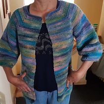 Mi Proyecto del curso:  Top-down: prendas a crochet de una sola pieza. Un progetto di Fashion design, Fiber Art, DIY, Uncinetto e Textile Design di Stephanie Bartolotti Miranda - 06.01.2022