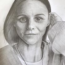 My final project for the realistic drawing with pencil course. Traditional illustration, Pencil Drawing, Drawing, Portrait Drawing, and Realistic Drawing project by isabelareosa - 01.06.2022