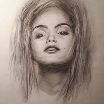 Mijn project van de cursus: Artistiek portretteren met houtskool: sferen creëren. Ilustração tradicional, Artes plásticas, Desenho, Desenho de retrato, Desenho realista, e Desenho artístico projeto de Leenakaisa Oksanen - 07.01.2022