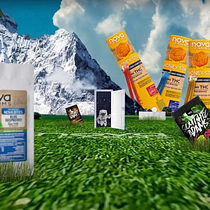NOVA WORLD - Animated Collage with Adobe After Effects. Un progetto di Animazione, Collage, Animazione 2D e Video editing di Celia Velez - 29.03.2021