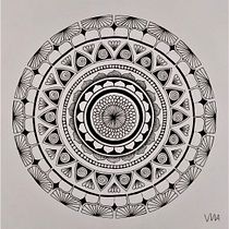 Meu projeto do curso: A arte de desenhar mandalas: crie padrões geométricos. Drawing project by Vitória Menegazzo - 01.11.2022
