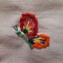 Mi Proyecto del curso: Técnicas básicas de bordado: puntadas, composiciones y gamas cromáticas. Un projet de Création d'accessoires, Création de costumes, Broderie, Théorie des couleurs , et Design textile de anasabinamakeup - 02.01.2022