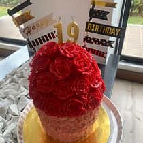 Mi Proyecto del curso: Flores de crema de mantequilla para cake design. Design, and DIY project by Nicolás López Cano - 01.06.2022