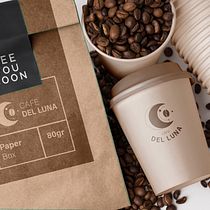 Logotype : Cafe del luna. Un projet de Design , Br, ing et identité, Design graphique , et Création de logos de Madlyne Goncalves - 14.01.2022