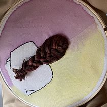 Meu projeto do curso: Técnicas para bordar cabelos em 3D. Een project van Ontwerp van accessoires, Kostuumontwerp, Borduurwerk, Kleurentheorie y Textielontwerp van wnpc7hwcyc - 13.01.2022