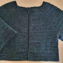 Il mio progetto del corso: Top-down: capi interi all'uncinetto. Un progetto di Fashion design, Fiber Art, DIY, Uncinetto e Textile Design di peclaus - 15.01.2022