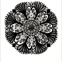 My project in The Art of Mandala Drawing: Create Geometric Patterns course. Drawing & Ink Illustration project by Anna Koczela - 01.16.2022