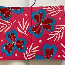 My project in Botanical Patterns in a Sketchbook: Conquer the Blank Page course. Ilustração tradicional, Pattern Design, Ilustração botânica, e Sketchbook projeto de pippaj - 17.01.2022