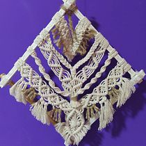 Mi Proyecto del curso: Introducción al tapiz de macramé. Un progetto di Design di accessori, Artigianato, Fiber Art, Macramè e Textile Design di Brenda Espinosa - 18.01.2022