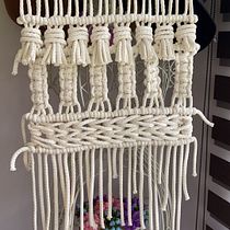 Mi Proyecto del curso: Introducción al macramé: creación de un tapiz decorativo Ein Projekt aus dem Bereich Erweiterungsentwicklung, H, werk, Innendesign, Dekoration von Innenräumen, Weben, Makramee und Textildesign von Lia Semanate González - 19.01.2022