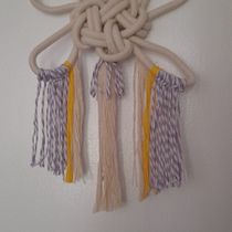 Mi Proyecto del curso: Muestrario de nudos de macramé. Un progetto di Design di accessori, Artigianato, Fiber Art, Macramè e Textile Design di Clara Santelices - 19.01.2022
