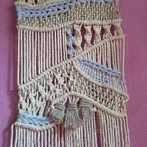 My project in Introduction to Macramé: Creation of a Decorative Tapestry course Ein Projekt aus dem Bereich Erweiterungsentwicklung, H, werk, Innendesign, Dekoration von Innenräumen, Weben, Makramee und Textildesign von nathalie grosmaire - 09.01.2022