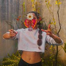 Úteros de flores. Mi Proyecto del curso: Técnicas básicas de prensado botánico. Un progetto di Artigianato, Belle arti, Collage, DIY e Design floreale e vegetale di contactodepam - 20.01.2022