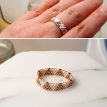 My project in Beaded Jewelry Design: Weave Elegant Patterns course Ein Projekt aus dem Bereich Erweiterungsentwicklung, H, werk, Schmuckdesign und Weben von Gyounghee Lee - 22.01.2022