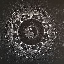 My project in The Art of Mandala Drawing: Create Geometric Patterns course. Drawing & Ink Illustration project by tiferett - 01.22.2022
