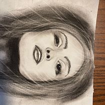 My project in Artistic Charcoal Portraiture: Creating Atmosphere course. Ilustração tradicional, Artes plásticas, Desenho, Desenho de retrato, Desenho realista, e Desenho artístico projeto de Valerie Jackson - 23.01.2022