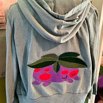 My project in Upcycling: Creating a Fashion Collection course. Fashion Design, DIY, Upc, and cling project by Sandra Kirpalani - 01.19.2022