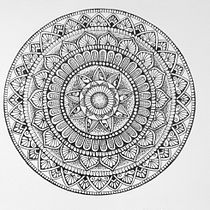 Hindujaraj's Project in The Art of Mandala Drawing. Drawing, Ink Illustration, and Traditional illustration project by Hinduja Raj MV - 01.24.2022