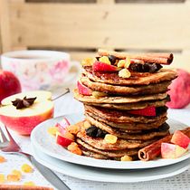 Apple Pancakes: Food Styling and Photography for Instagram course. Social Media, Photo Retouching, Mobile Photograph, Product Photograph, Digital Photograph, Food Photograph, Instagram Photograph, Food St, ling, and Photograph project by olga_tikhonova - 01.26.2022